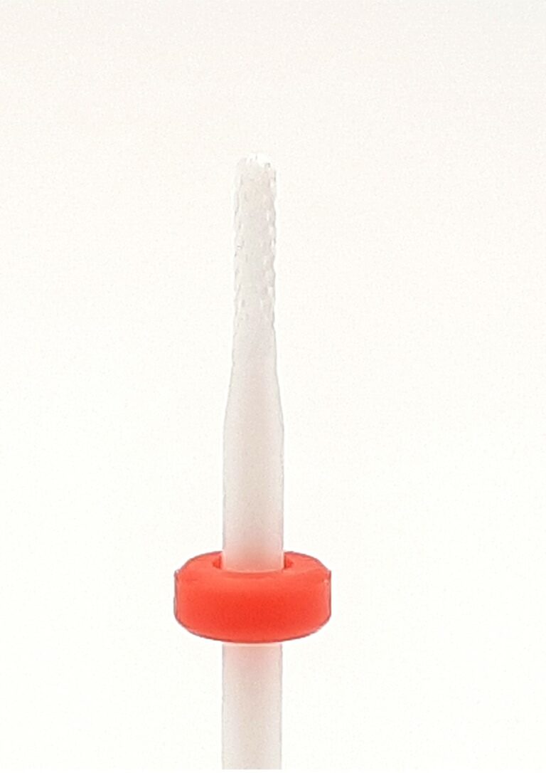Embout de finesse et dessous d'ongles en céramique