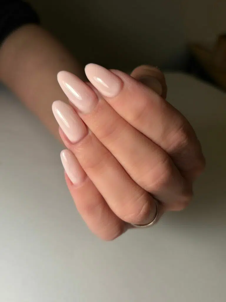 Vernis semi-permanent - Lait de Pivoine - 15ml