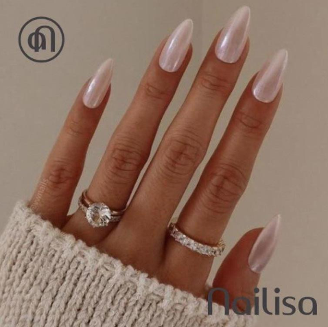 Manucure été : les couleurs et styles qui vont faire rayonner vos ongles sous le soleil 5 image 91